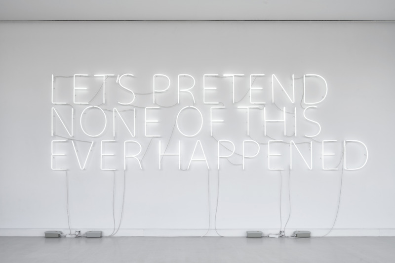 Installationsansicht: Tim Etchells: Let's pretend, 2014, Courtesy Tim Etchells und Vitrine Gallery